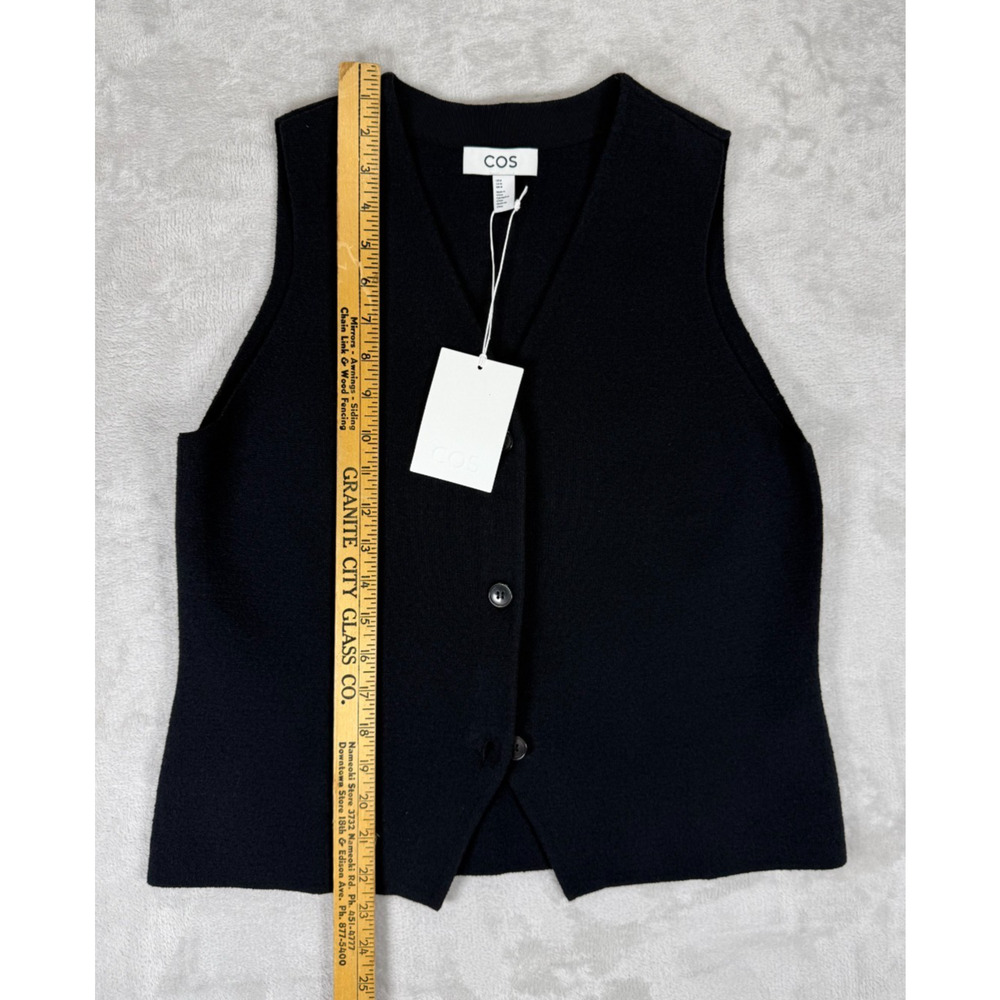 COS NWT Black Textured Knit Vest Medium Quiet Luxury Minimalist Button Front - Picture 5 of 11